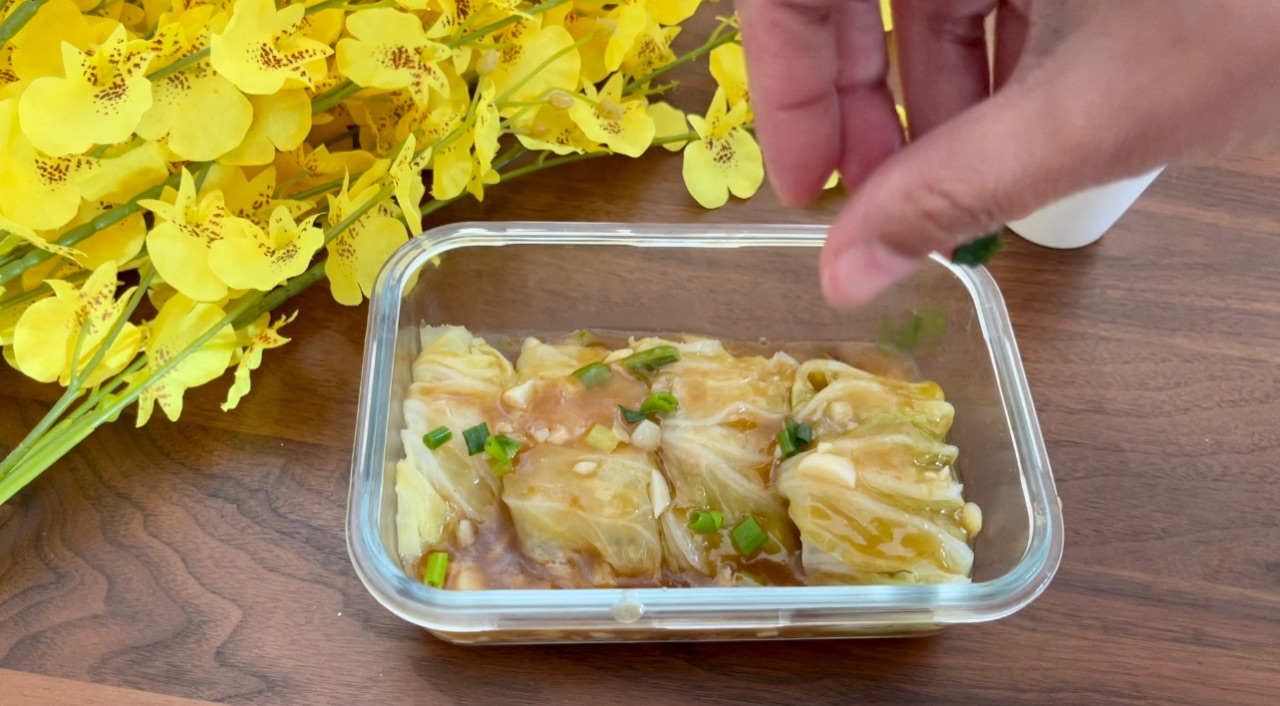 蒸出来的肉卷白菜，鲜美又多汁