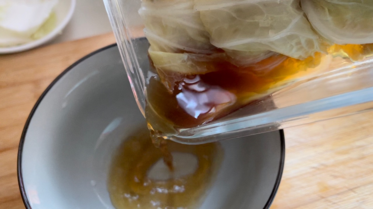 蒸出来的肉卷白菜，鲜美又多汁