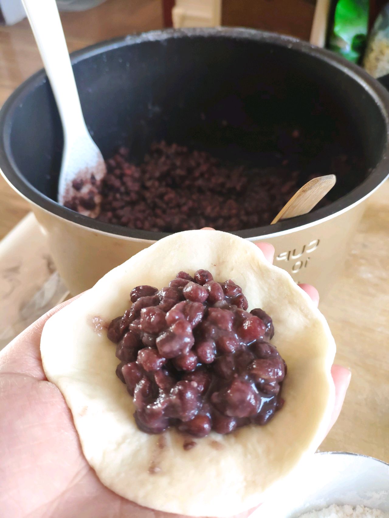 蒸红豆包