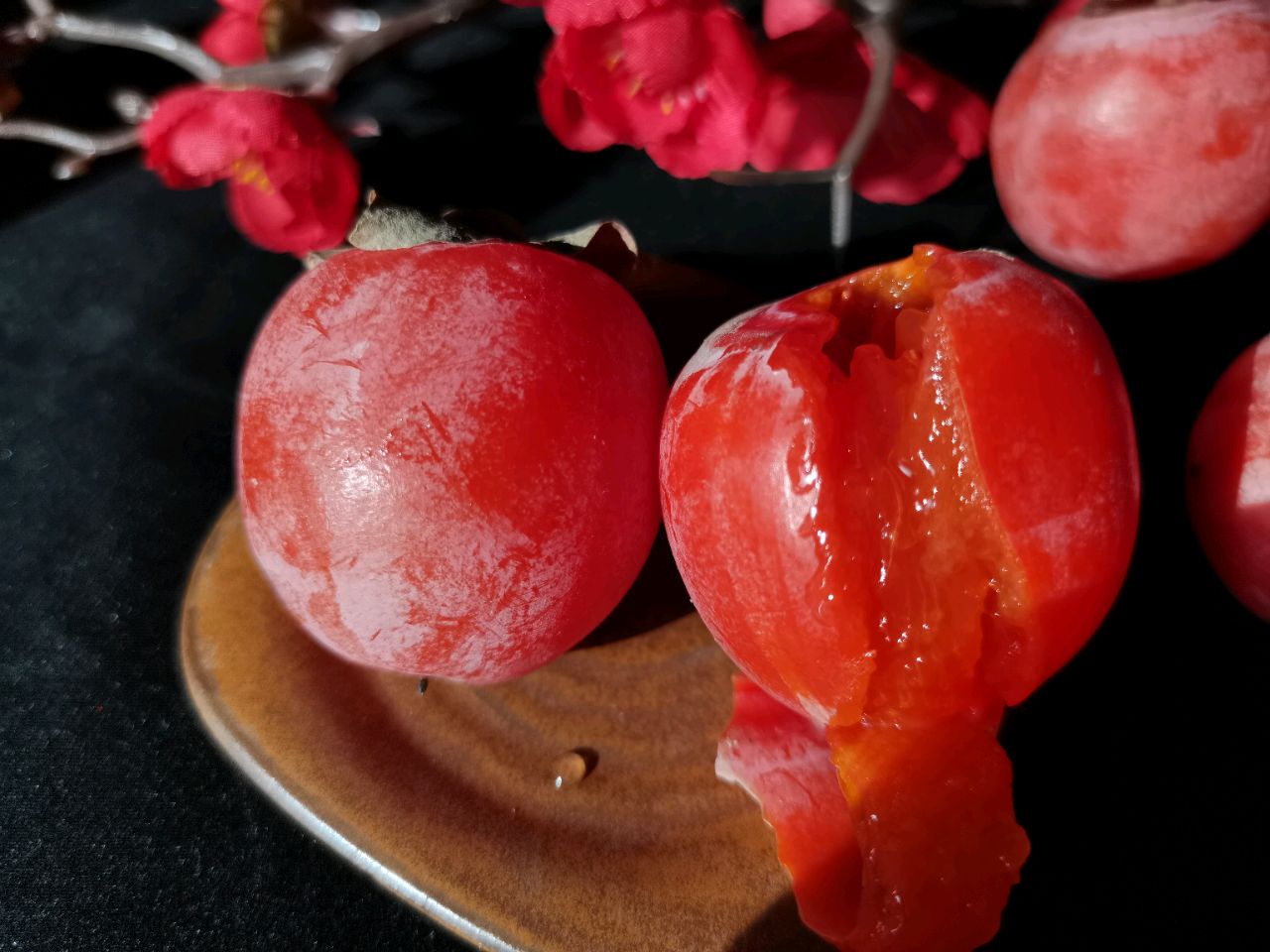 正确食用玫瑰蜜柿