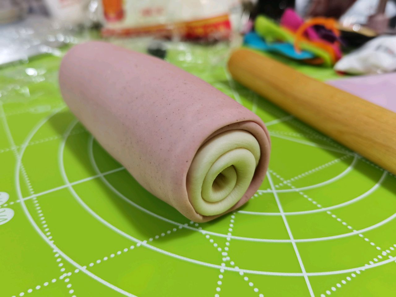 【蒸】双色卡通虾仁饺子