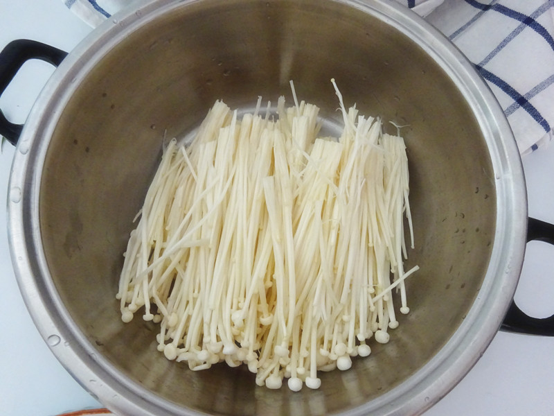 蒸蒜蓉金针菇