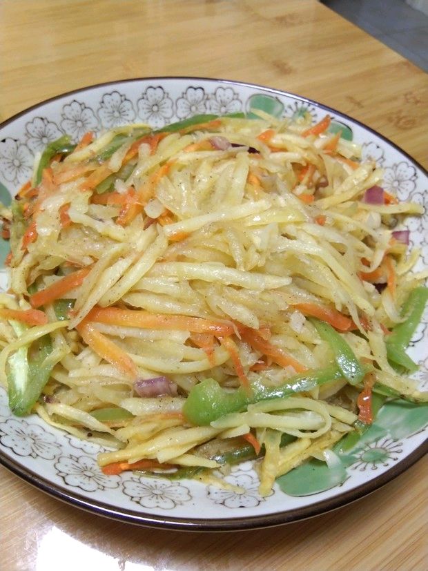 蒸土豆丝胡萝卜丝