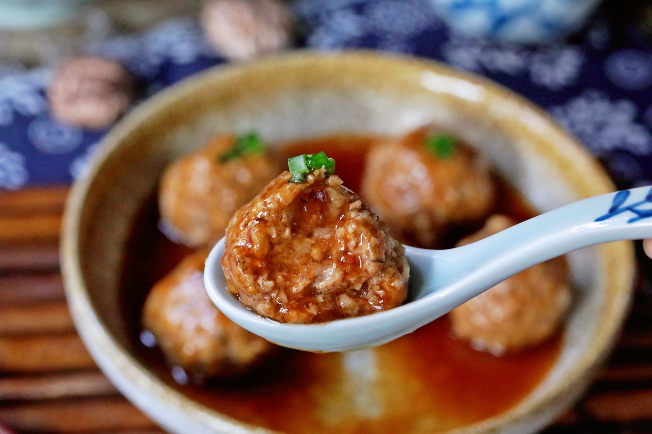 蒸香菇肉丸