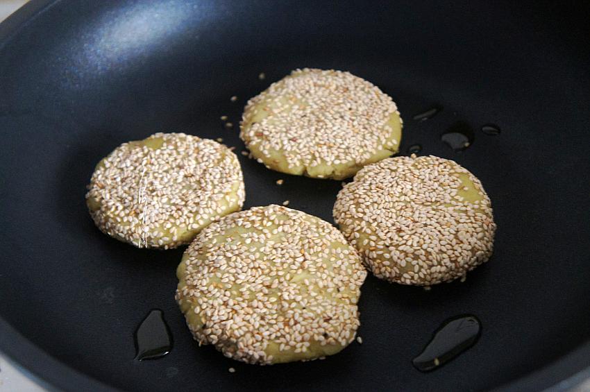 芝麻红薯饼