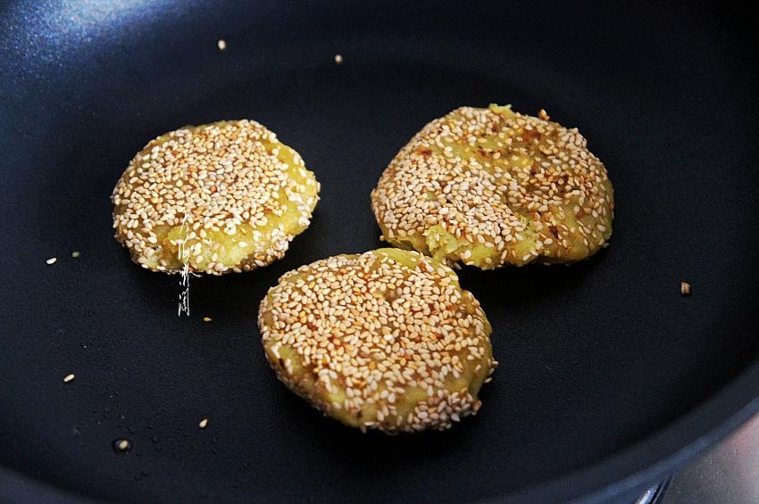 芝麻红薯饼