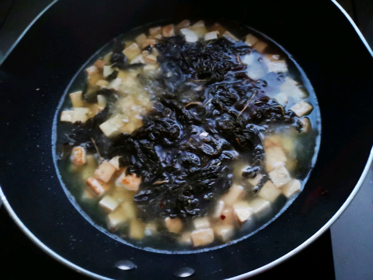 芝麻叶豆腐汤