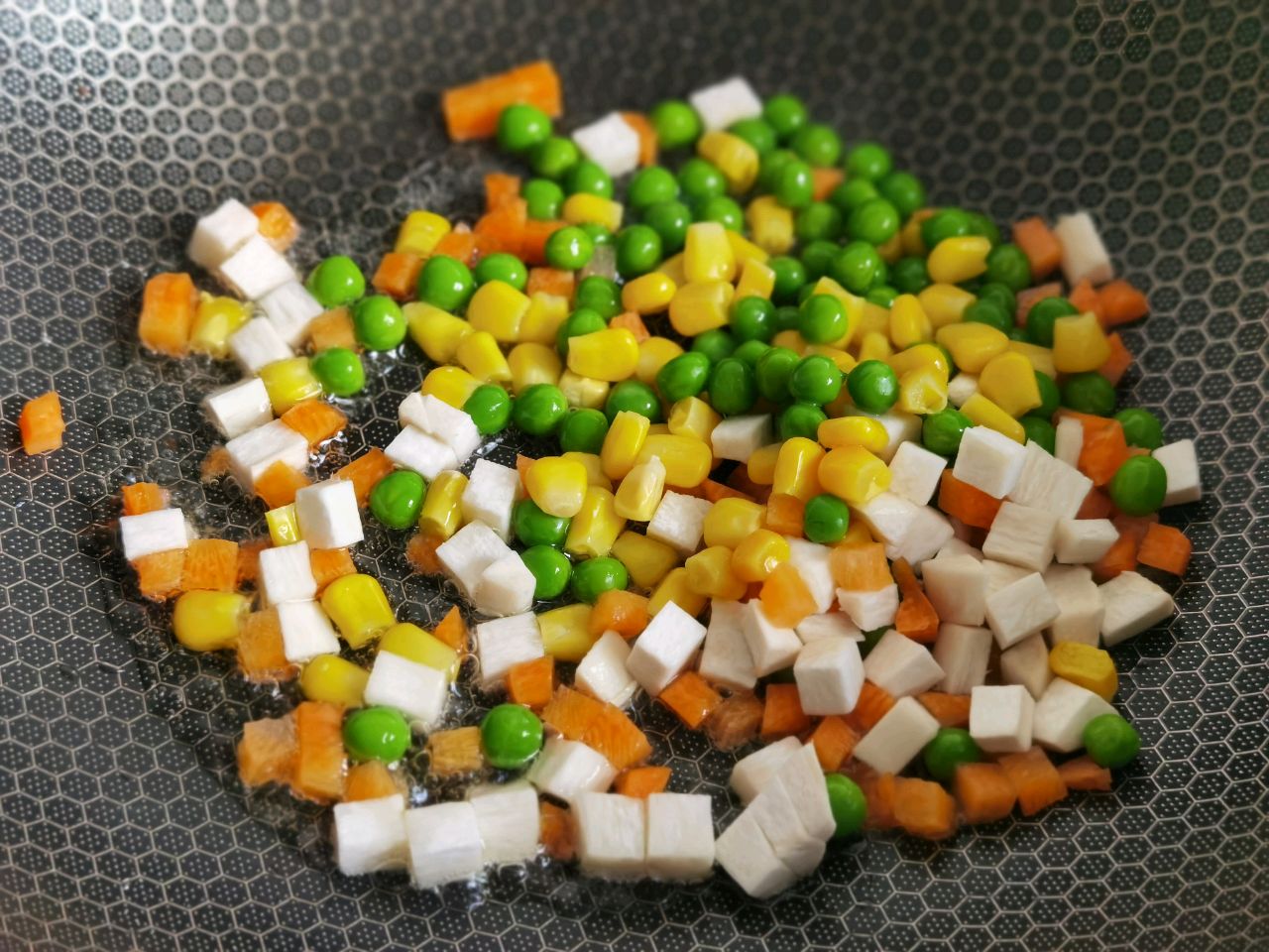 芝士金枪鱼烤饭团