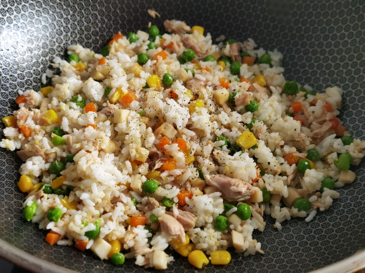 芝士金枪鱼烤饭团