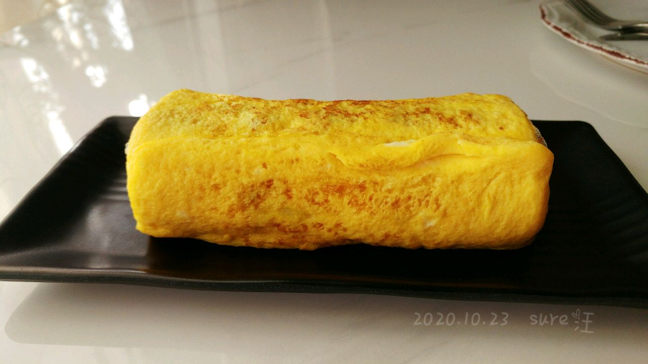 芝士肉肠奶蛋卷