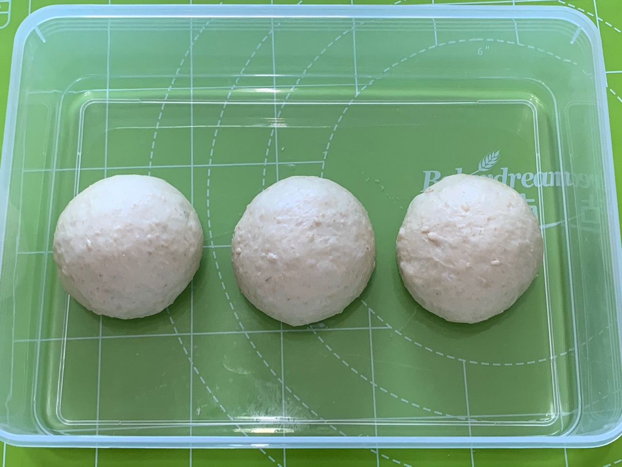 中种牛奶麦片吐司