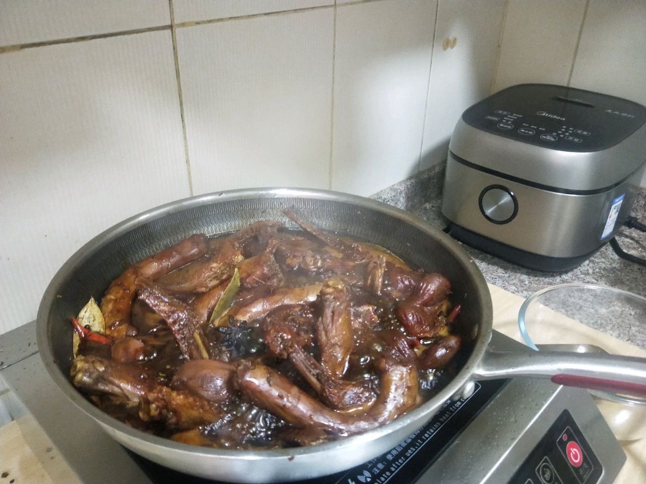 周黑鸭同款