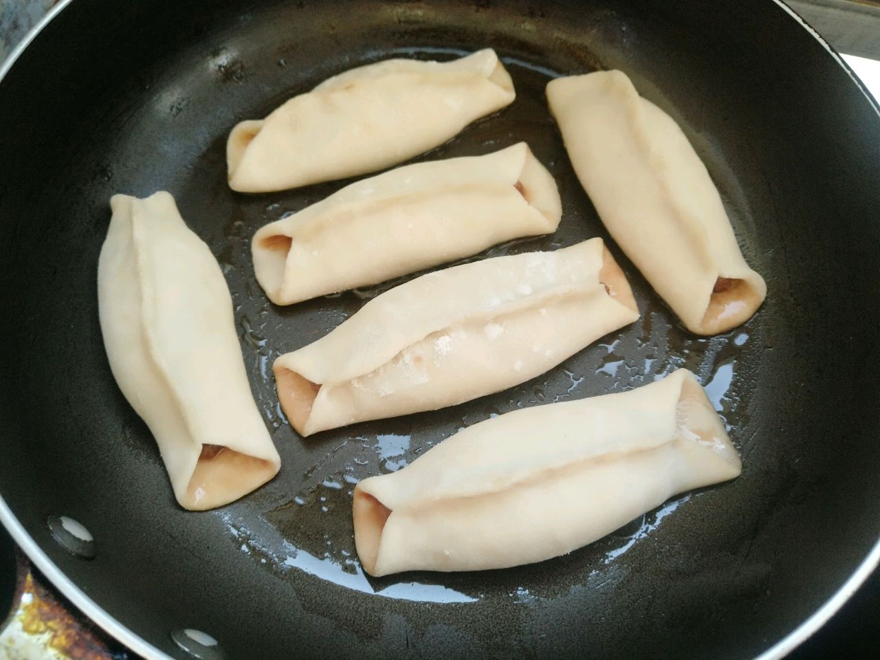 周末午餐之牛肉芹菜锅贴