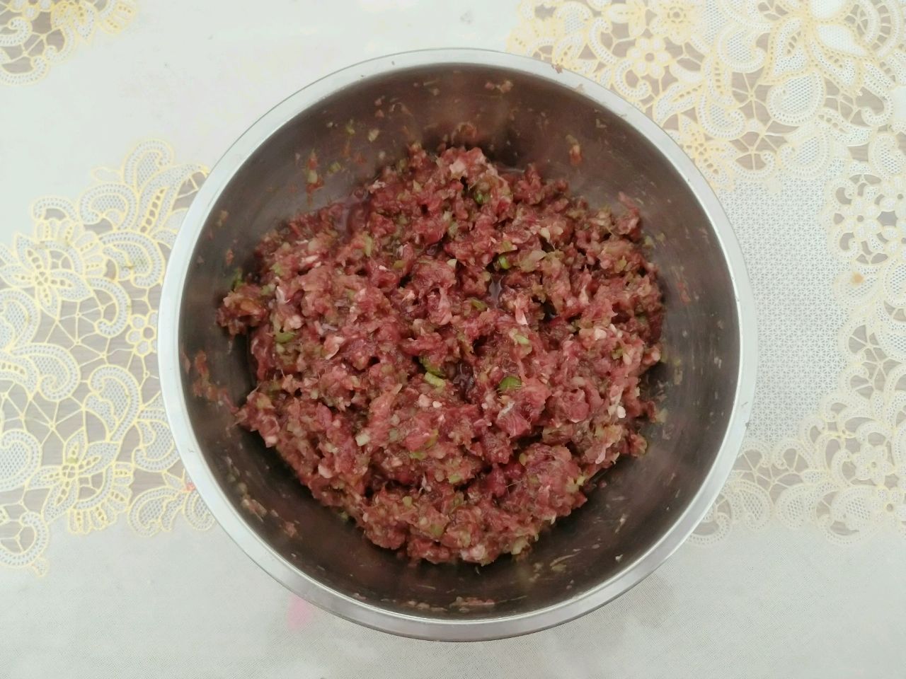 周末午餐之牛肉芹菜锅贴