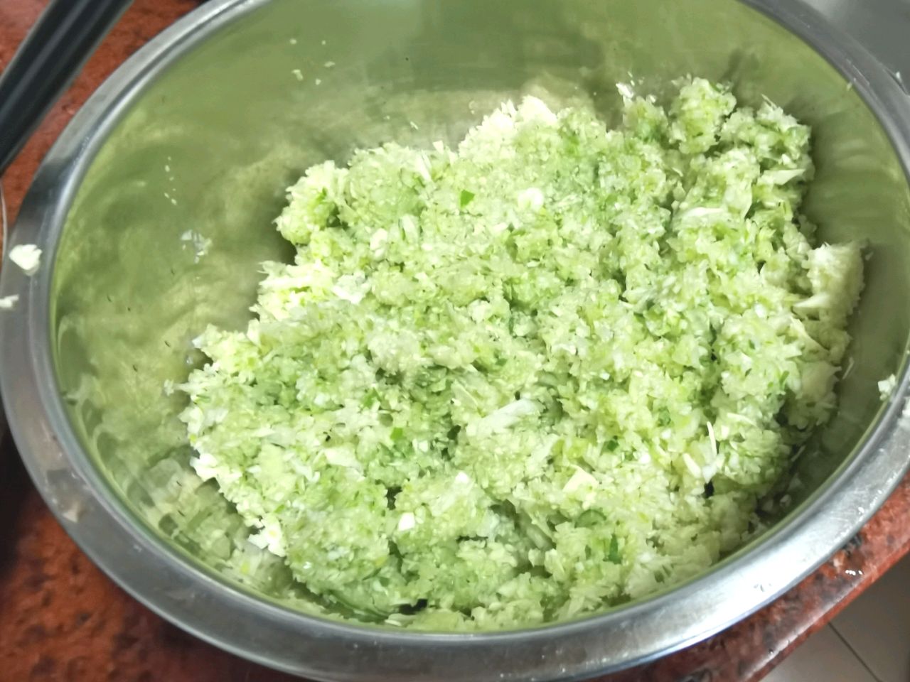猪肉包菜馅包子