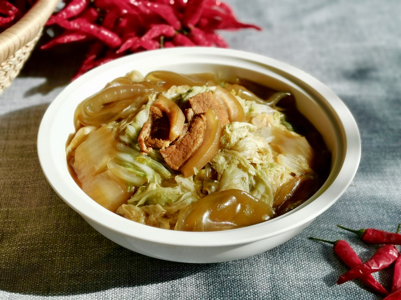 猪肉粉条炖白菜