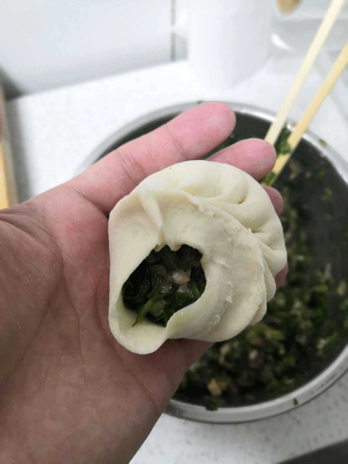 猪肉芹菜包子（全网最详细教程）