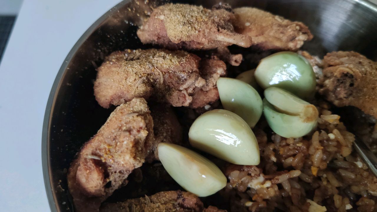 主食~蒜香酱炒饭~极简料理