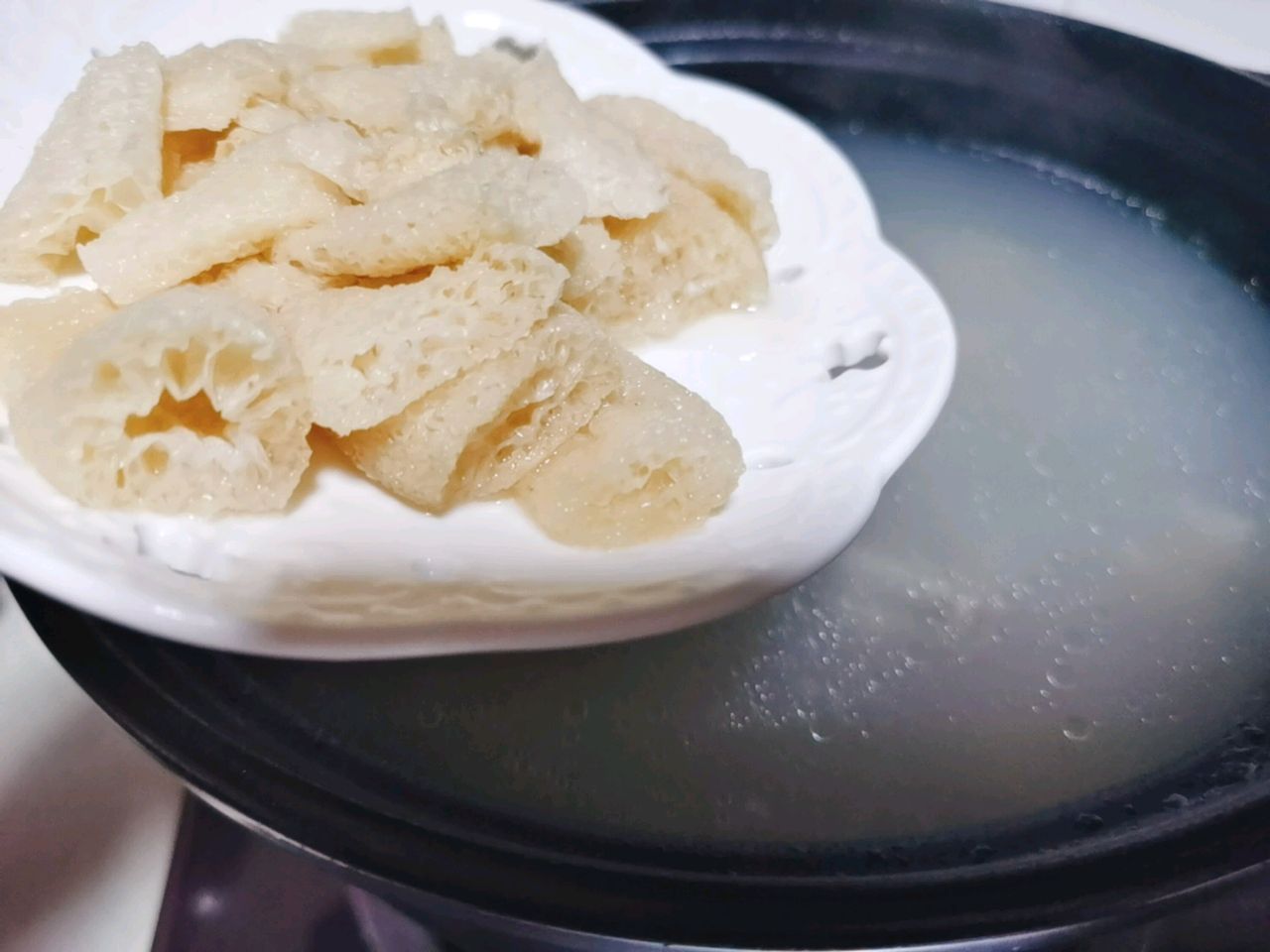 竹荪山药排骨汤