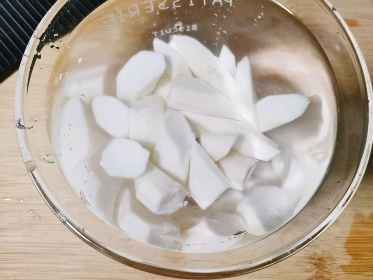 竹荪山药排骨汤