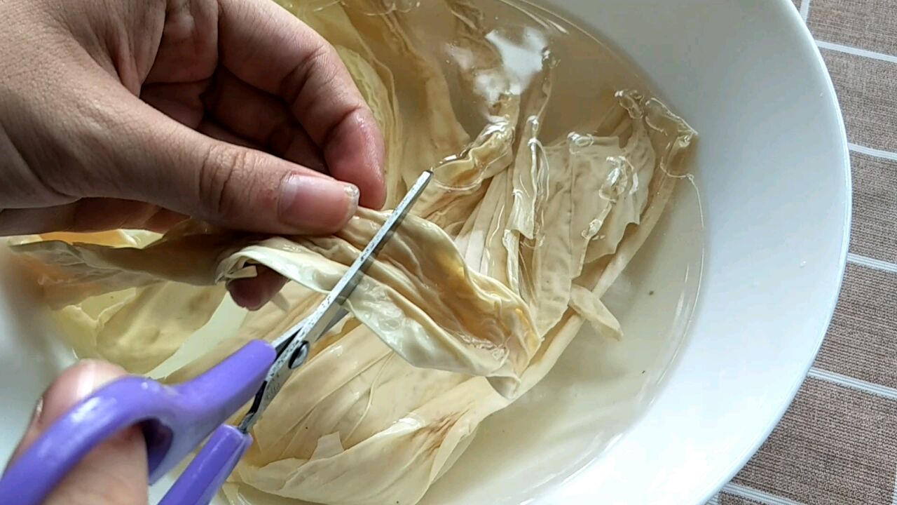 追剧必备的辣煎腐竹