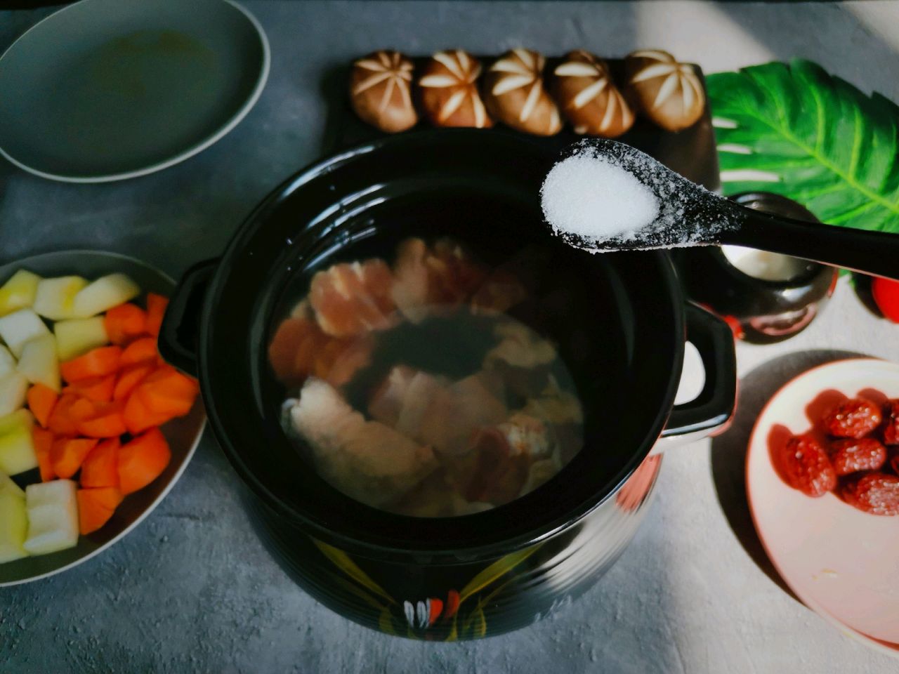 滋补鸡汤