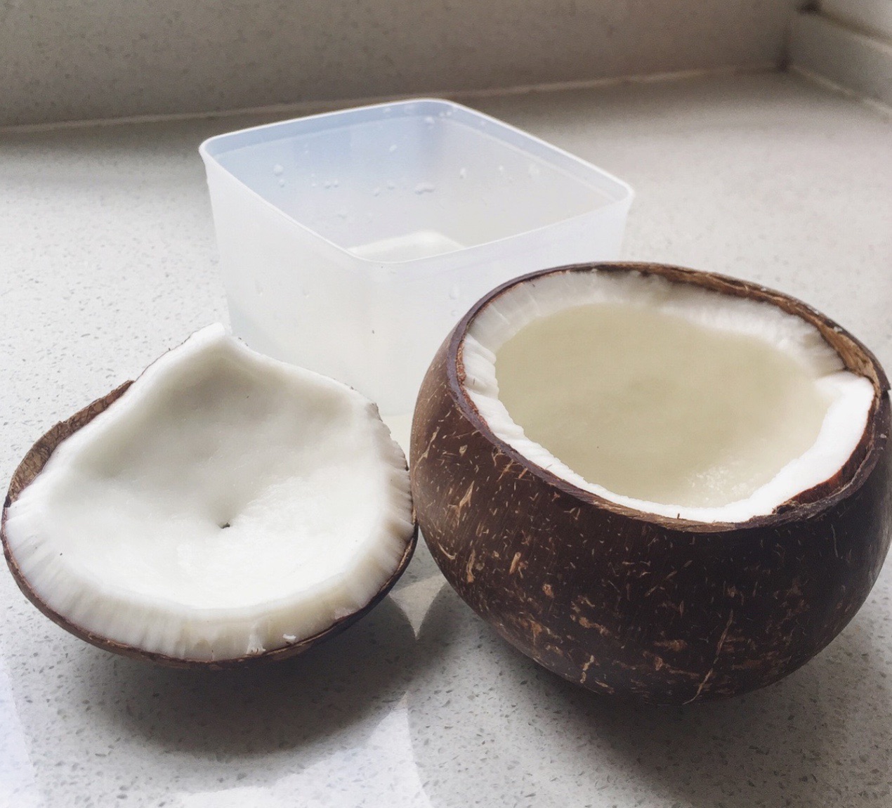 滋补牛棒骨椰盅