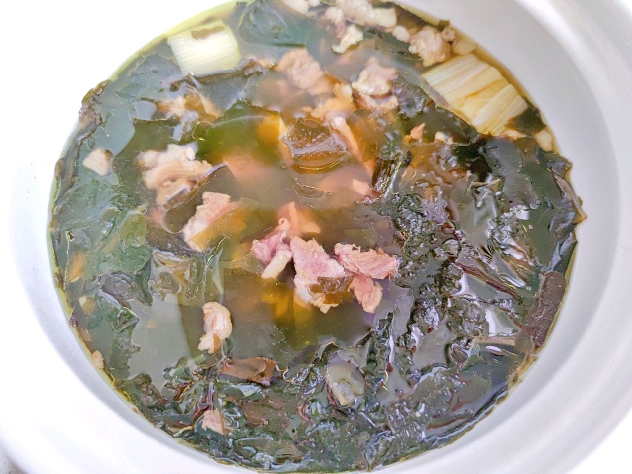 滋补裙带牛肉汤