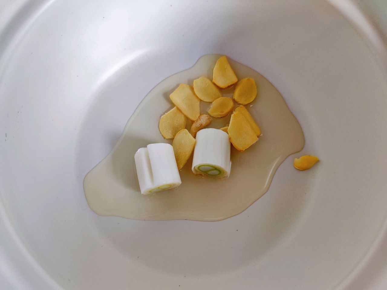 滋补裙带牛肉汤