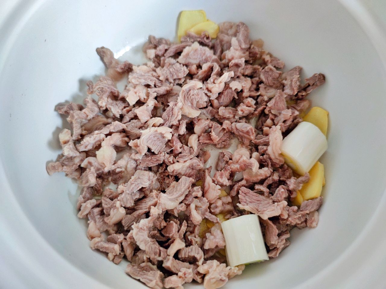 滋补裙带牛肉汤