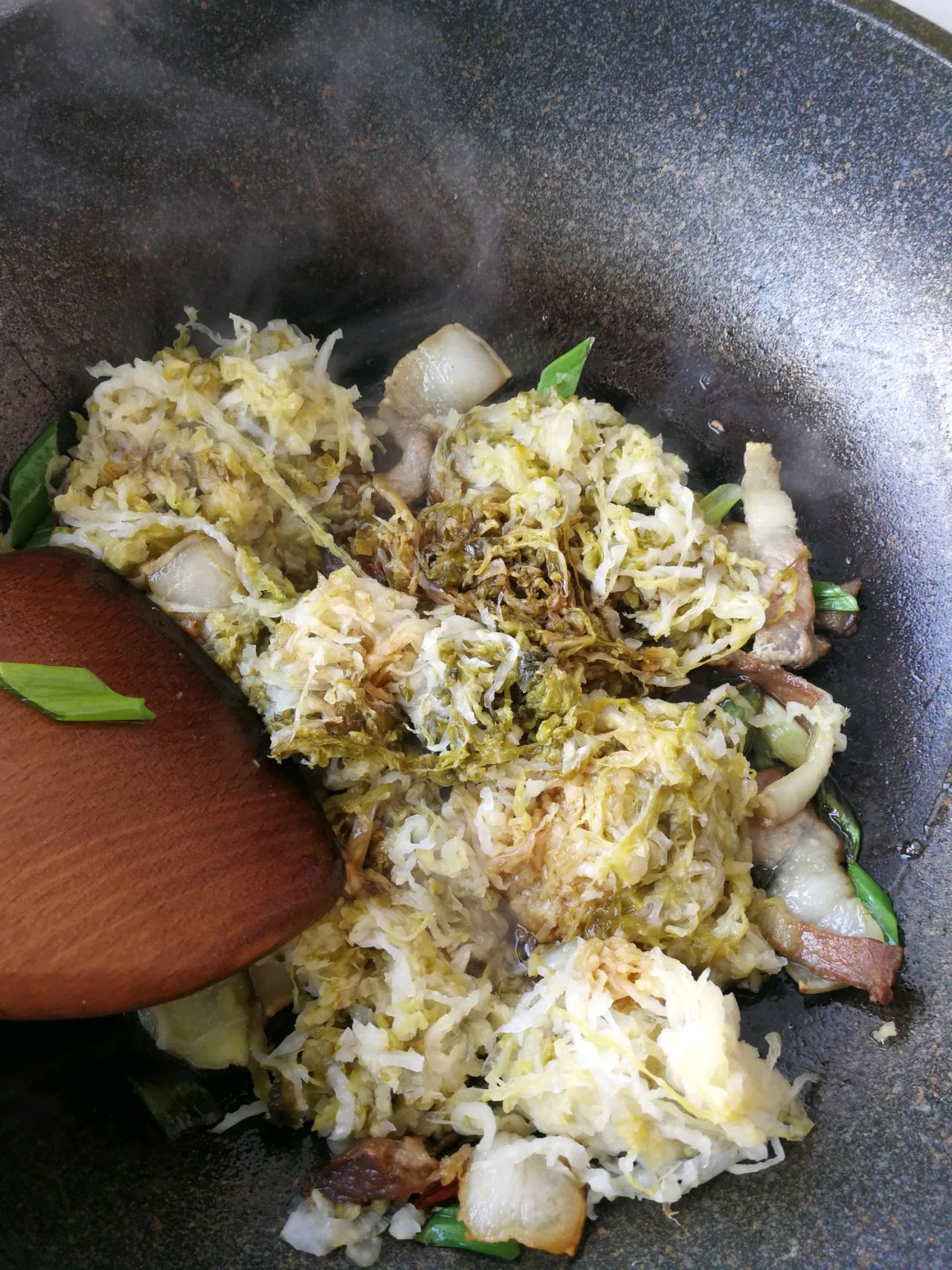 渍菜粉东北酸菜炒粉