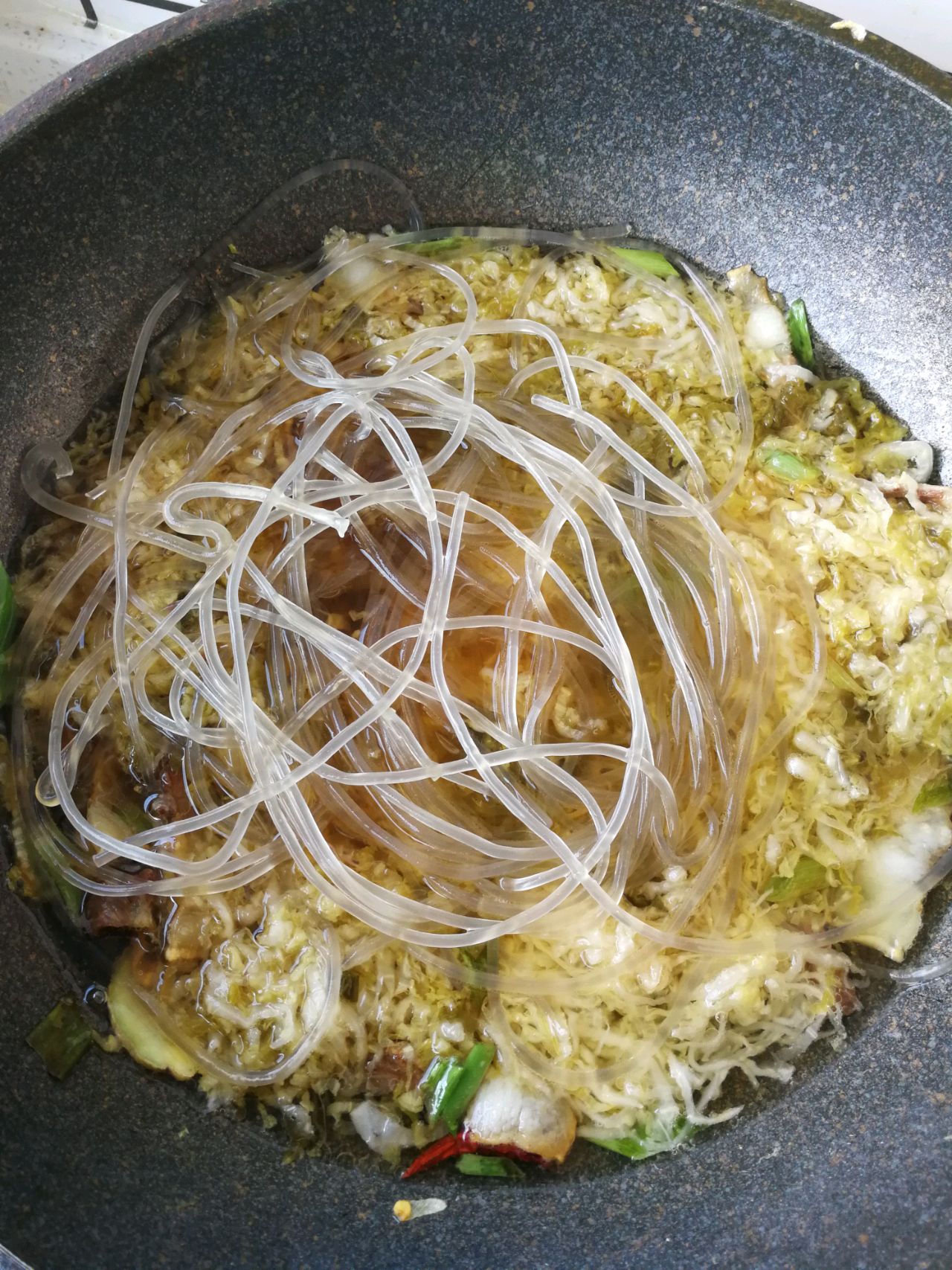 渍菜粉东北酸菜炒粉