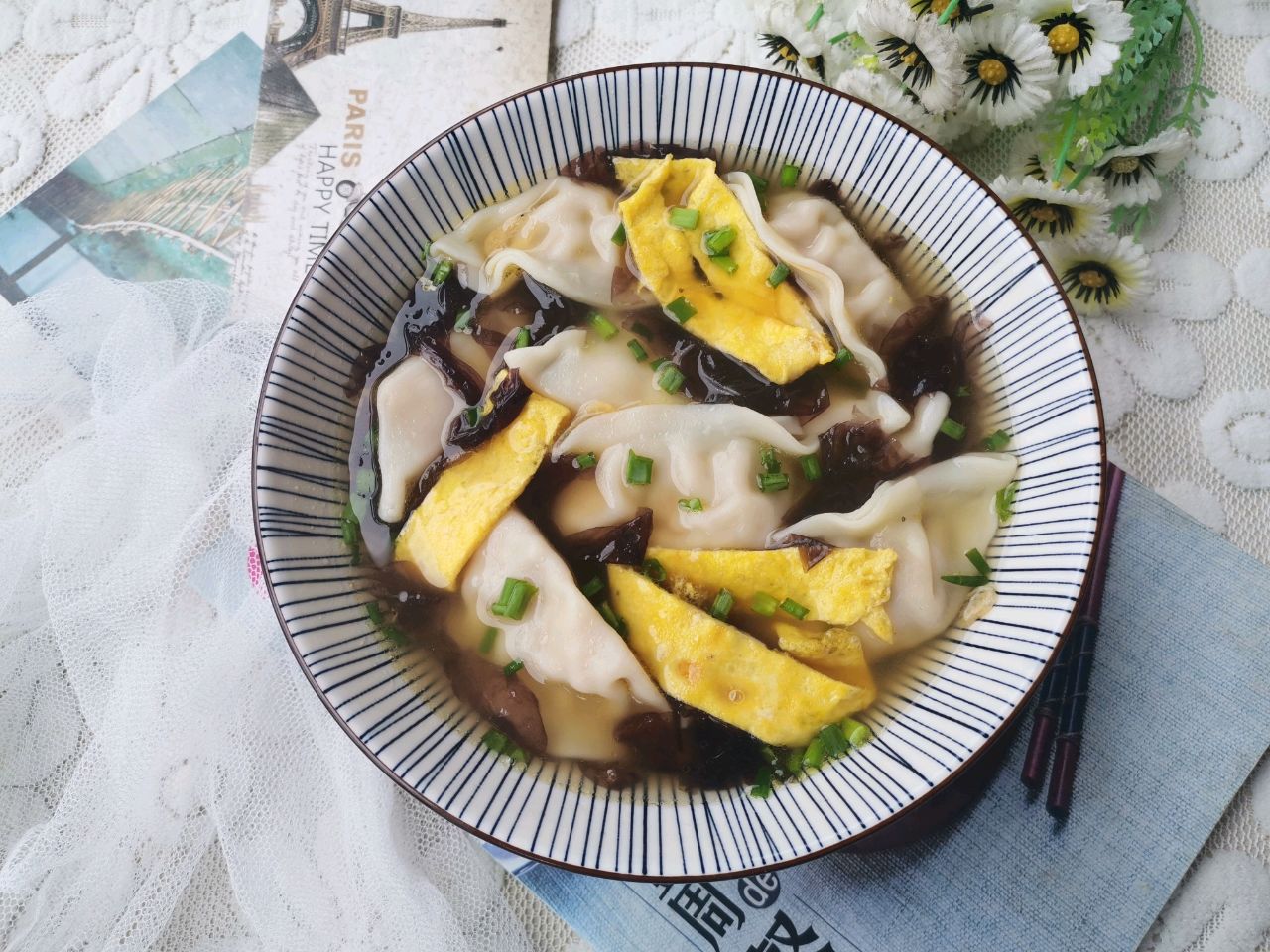 紫菜虾米鲜汤饺