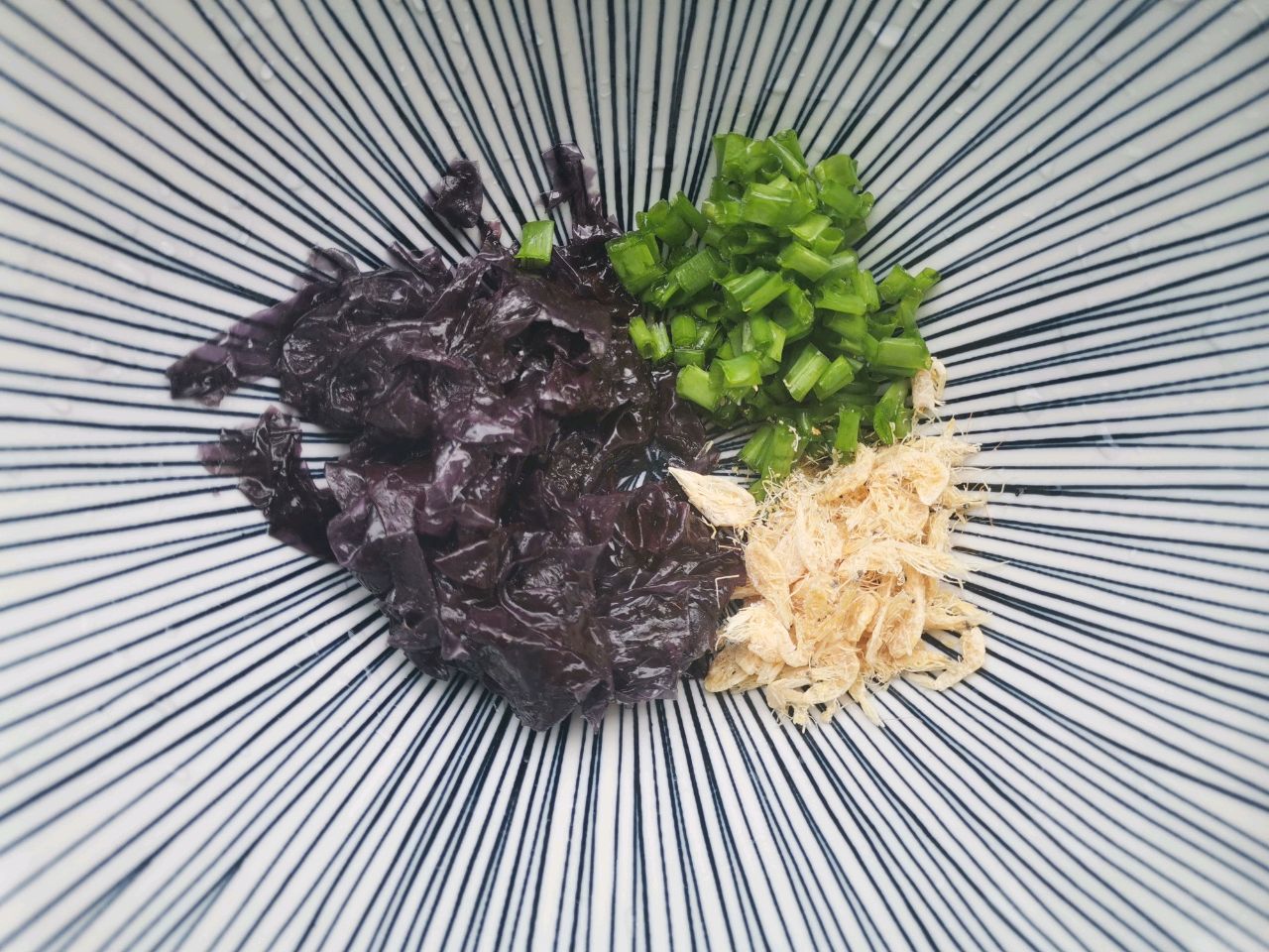 紫菜虾米鲜汤饺