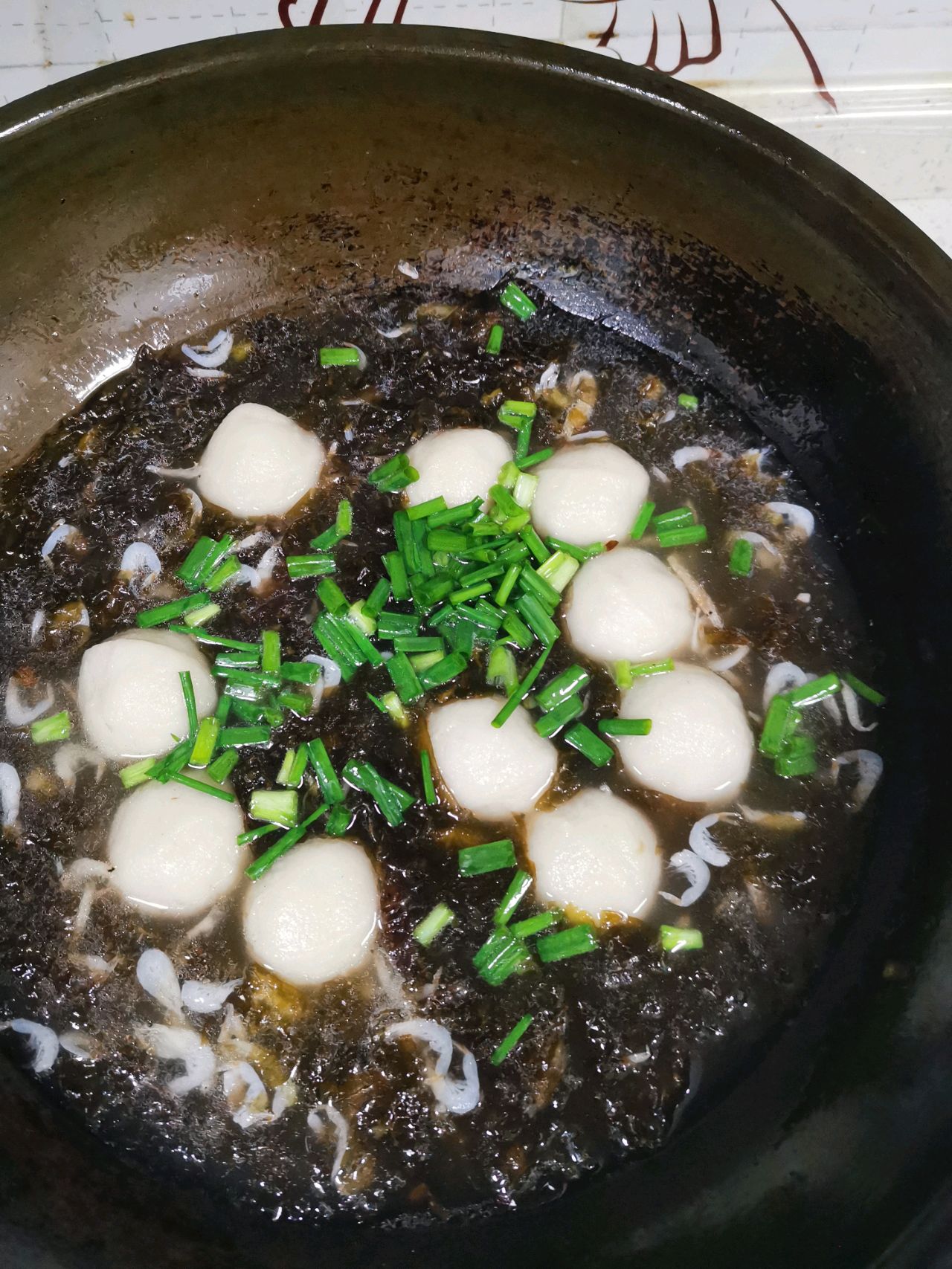 紫菜鱼丸虾皮汤
