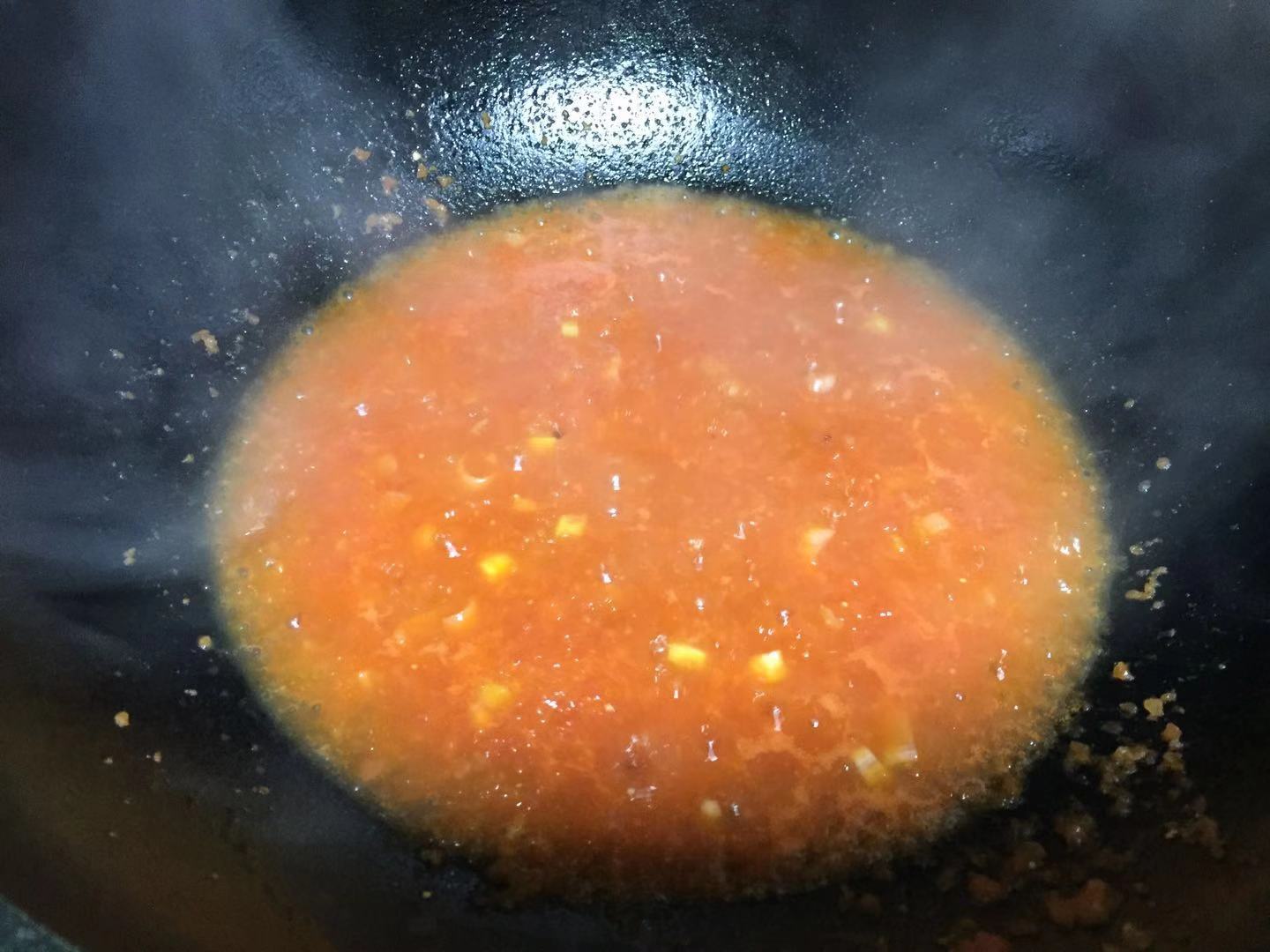 自己在家吃火锅，做法简单的—番茄火锅汤底