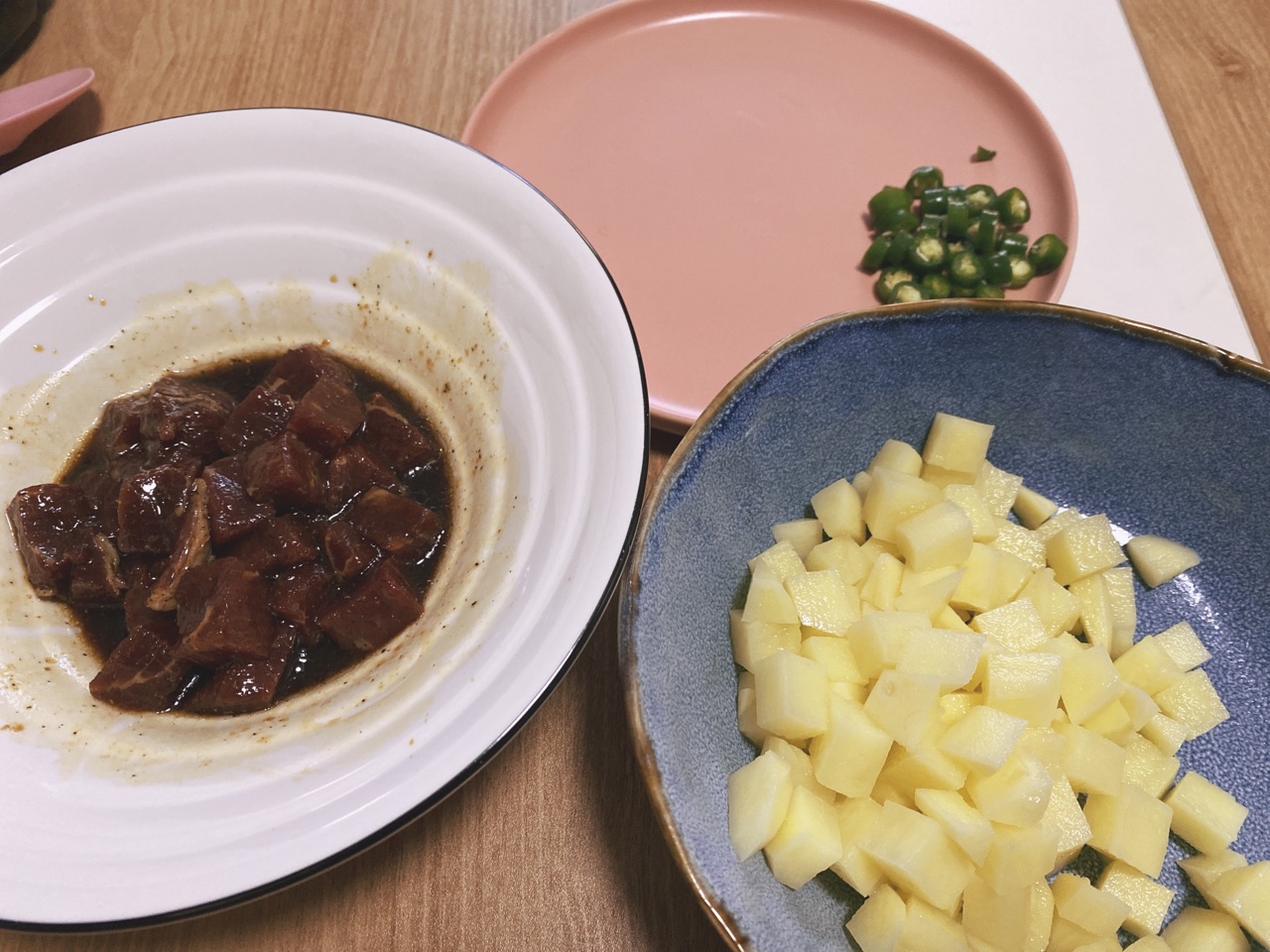 孜然土豆牛肉粒