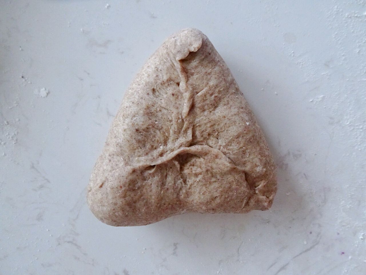 紫薯黑全麦面包