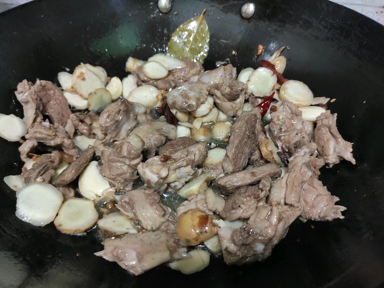 紫苏姜母鸭