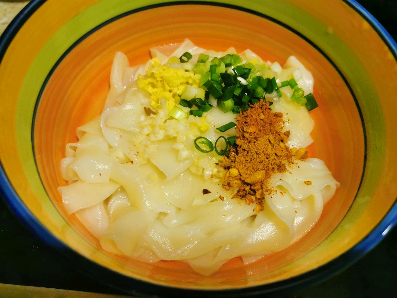 自制饺皮油泼面