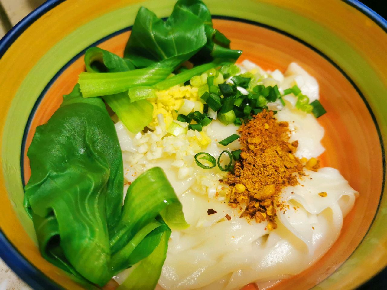 自制饺皮油泼面