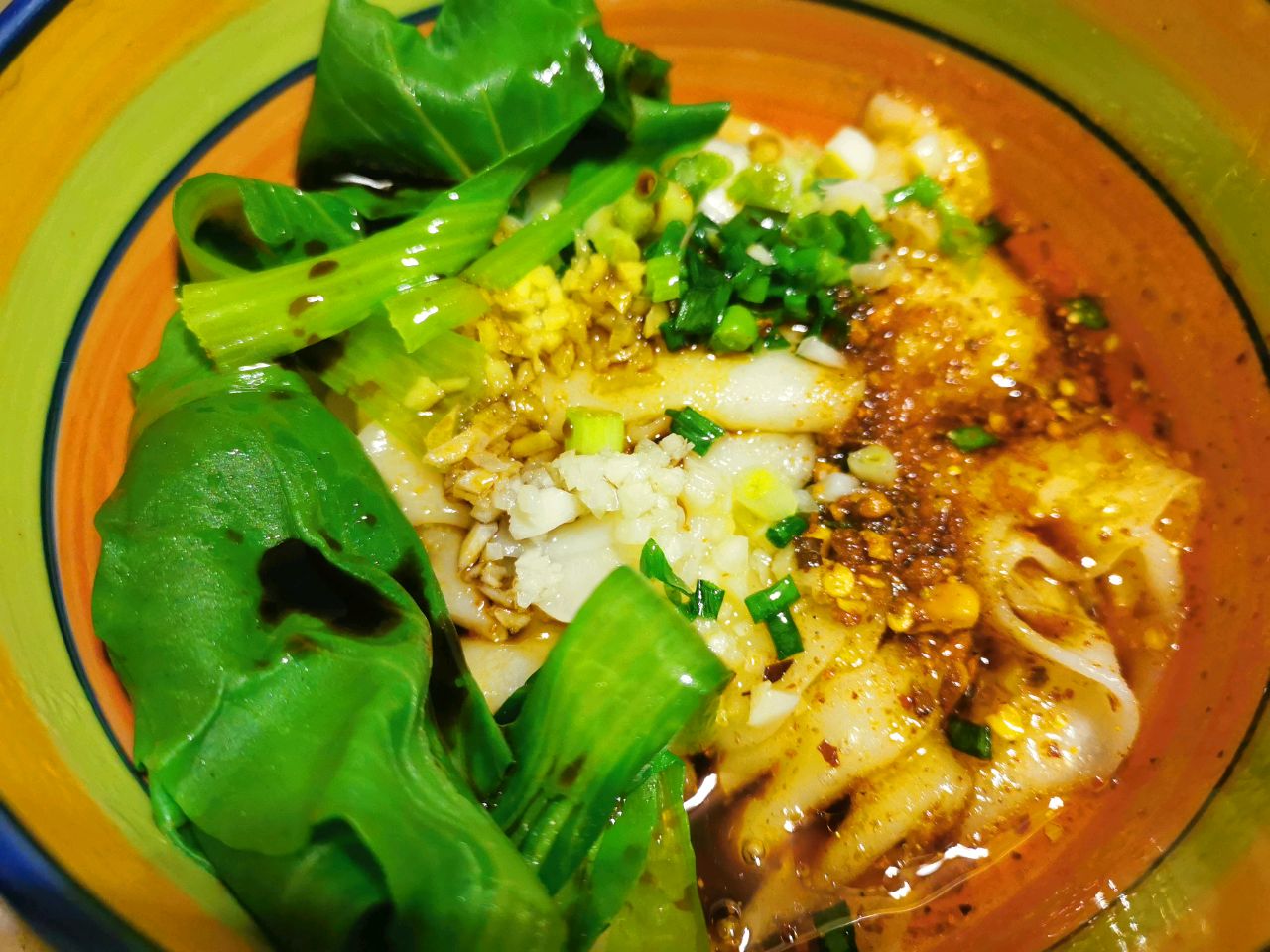 自制饺皮油泼面