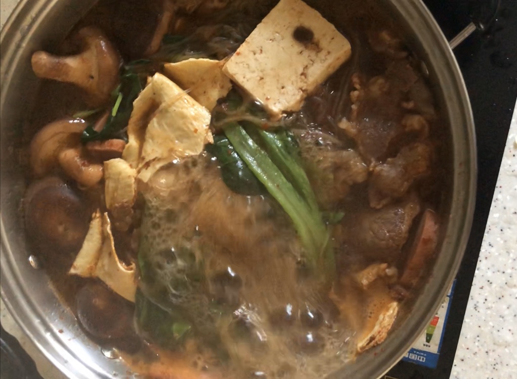 自制牛肉火锅