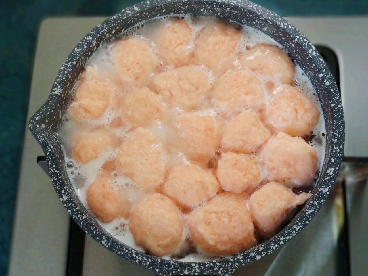 自制虾滑芹菜粥