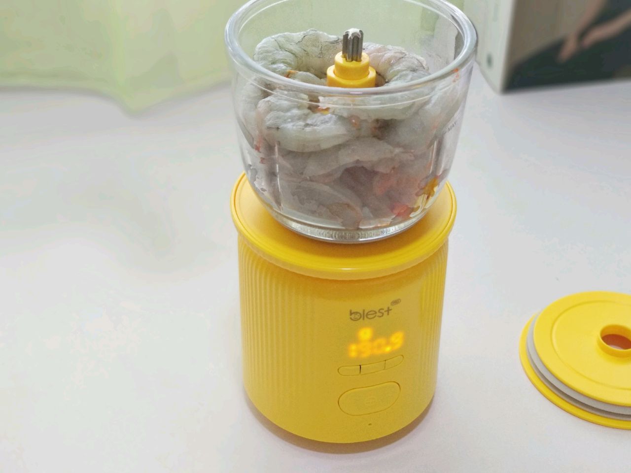 自制虾滑芹菜粥