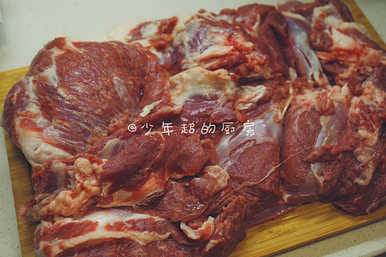 自制羊肉卷涮火锅