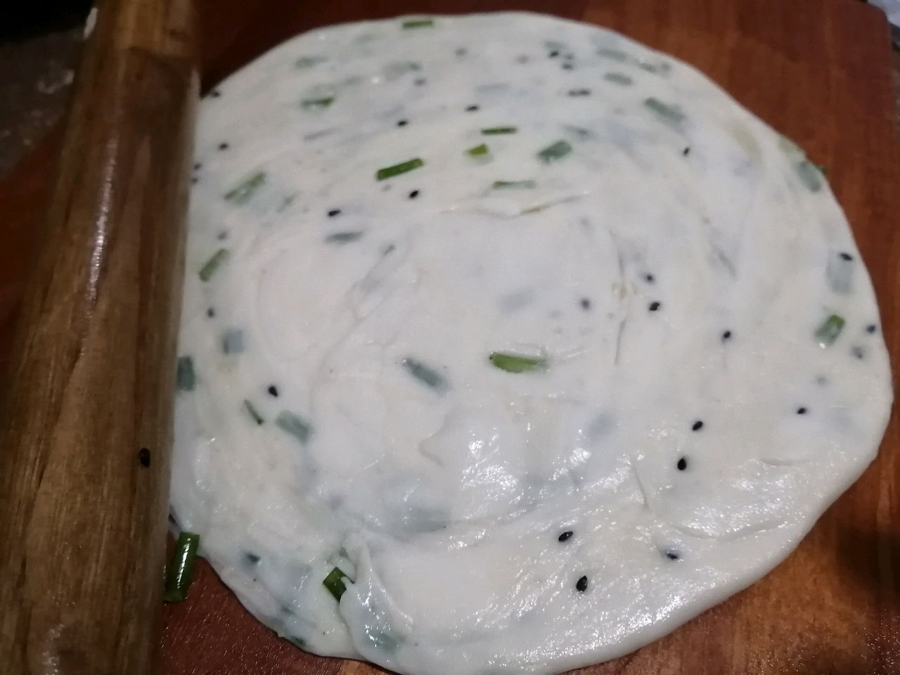 自种小葱做的葱油饼
