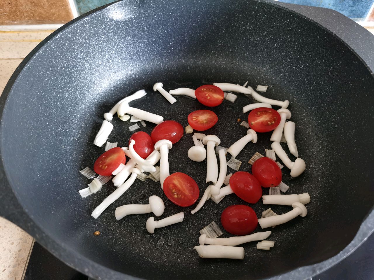 最便宜的海鲜菠菜面，鲜掉眉毛
