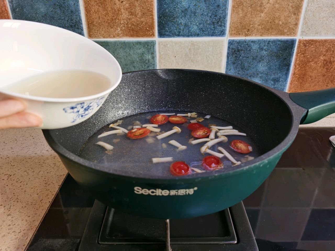 最便宜的海鲜菠菜面，鲜掉眉毛