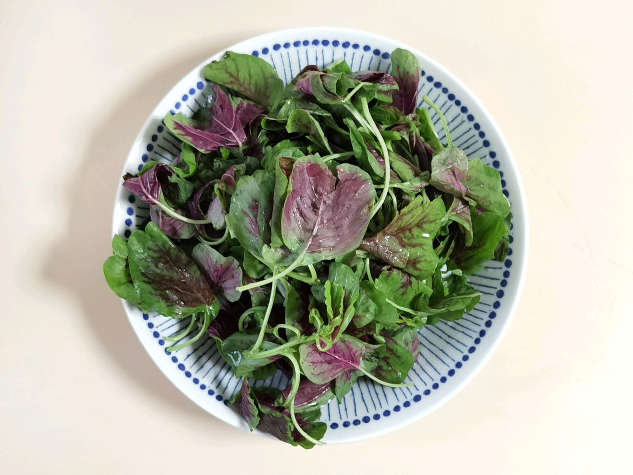 做法简单，颜值超高的【苋菜炒饭】